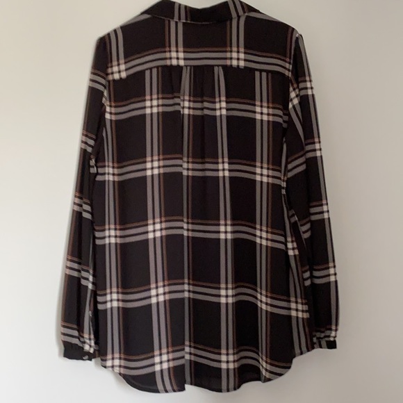 AT blouse. - Picture 3 of 6